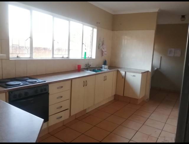3 BEDROOM HOUSE FOR SALE IN SUNNYRIDGE